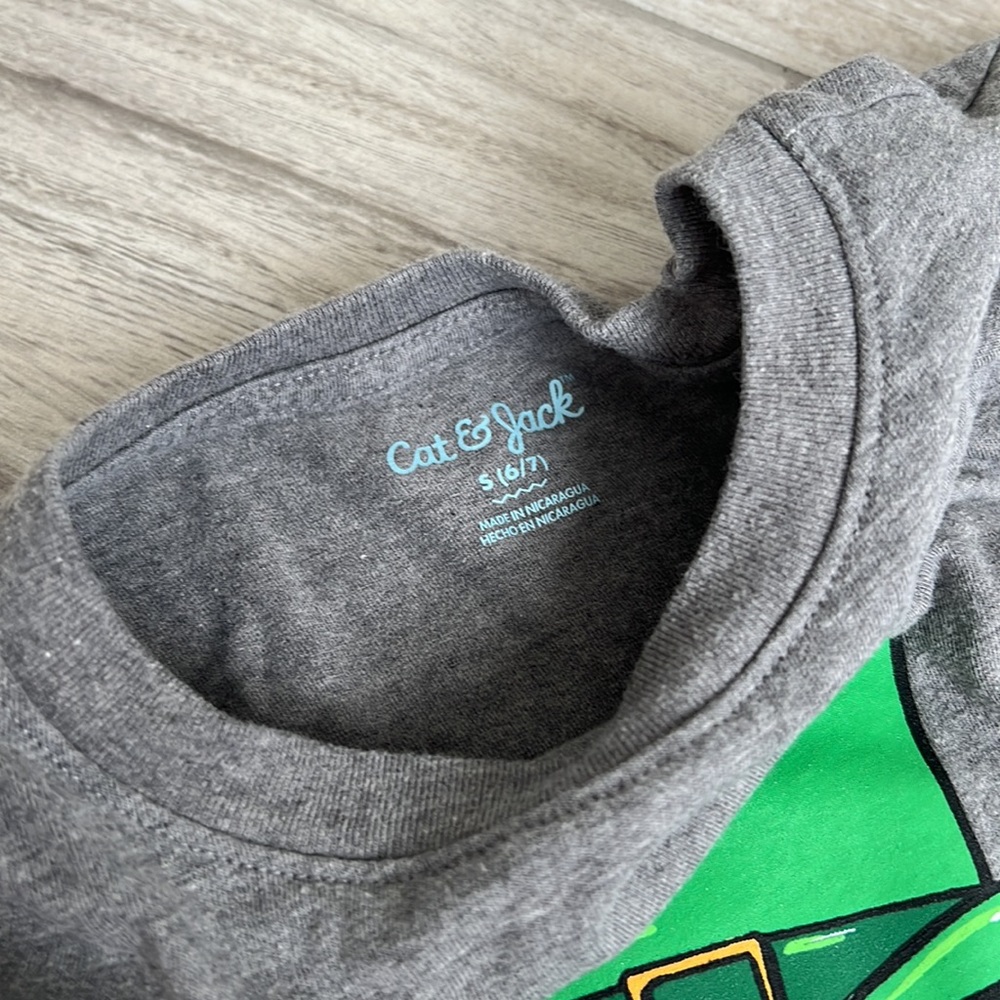 • Cat & Jack St. Patrick’s Day themed shirt 🍀, 6/7 • - Picture 4 of 4